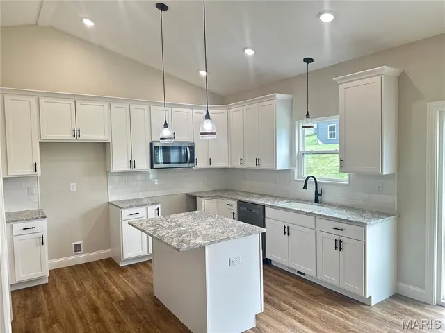 $385,900 | 2783 Earth Crest Drive, Washington, MO 63090