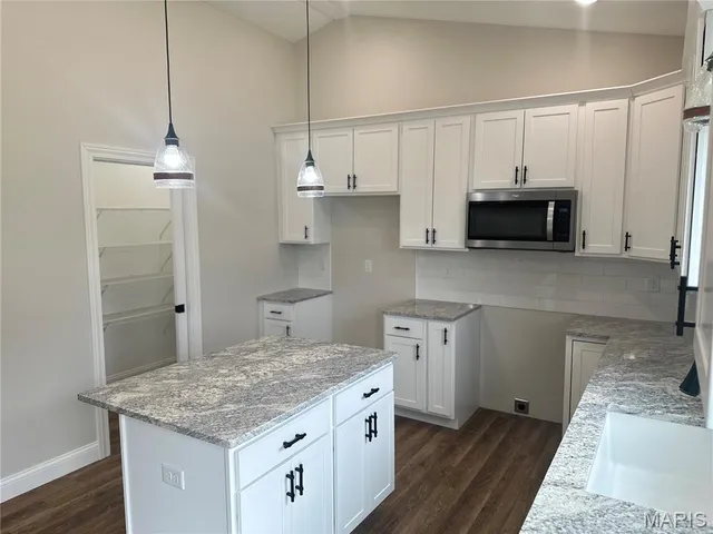 $385,900 | 2783 Earth Crest Drive, Washington, MO 63090