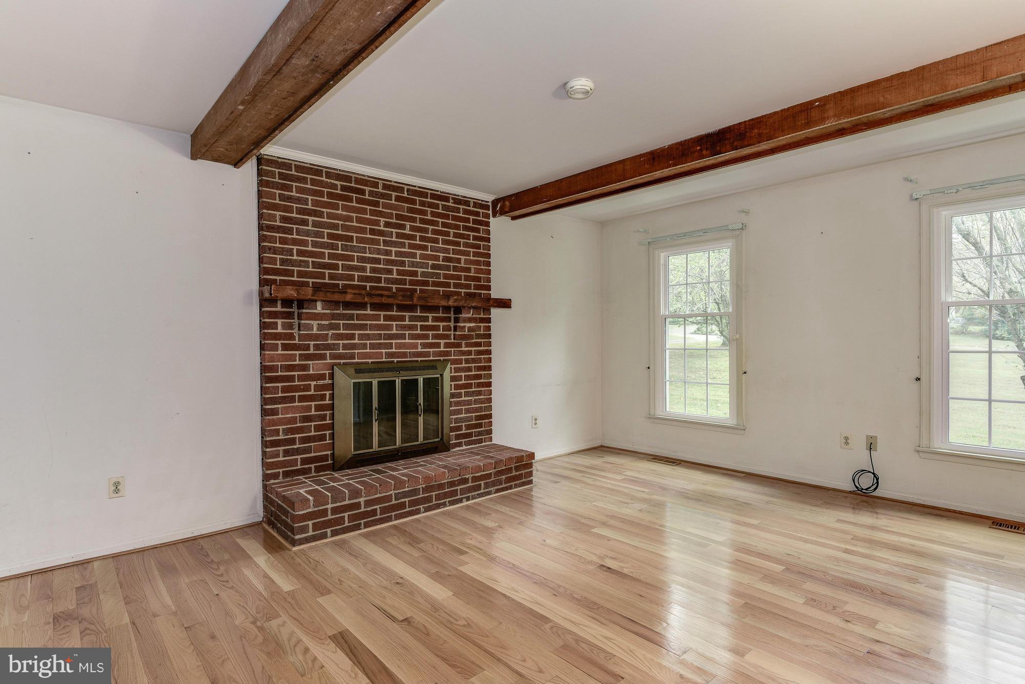 7371 Hallmark Road Clarksville, MD 21029 - Photo 14 of 26 Family Room