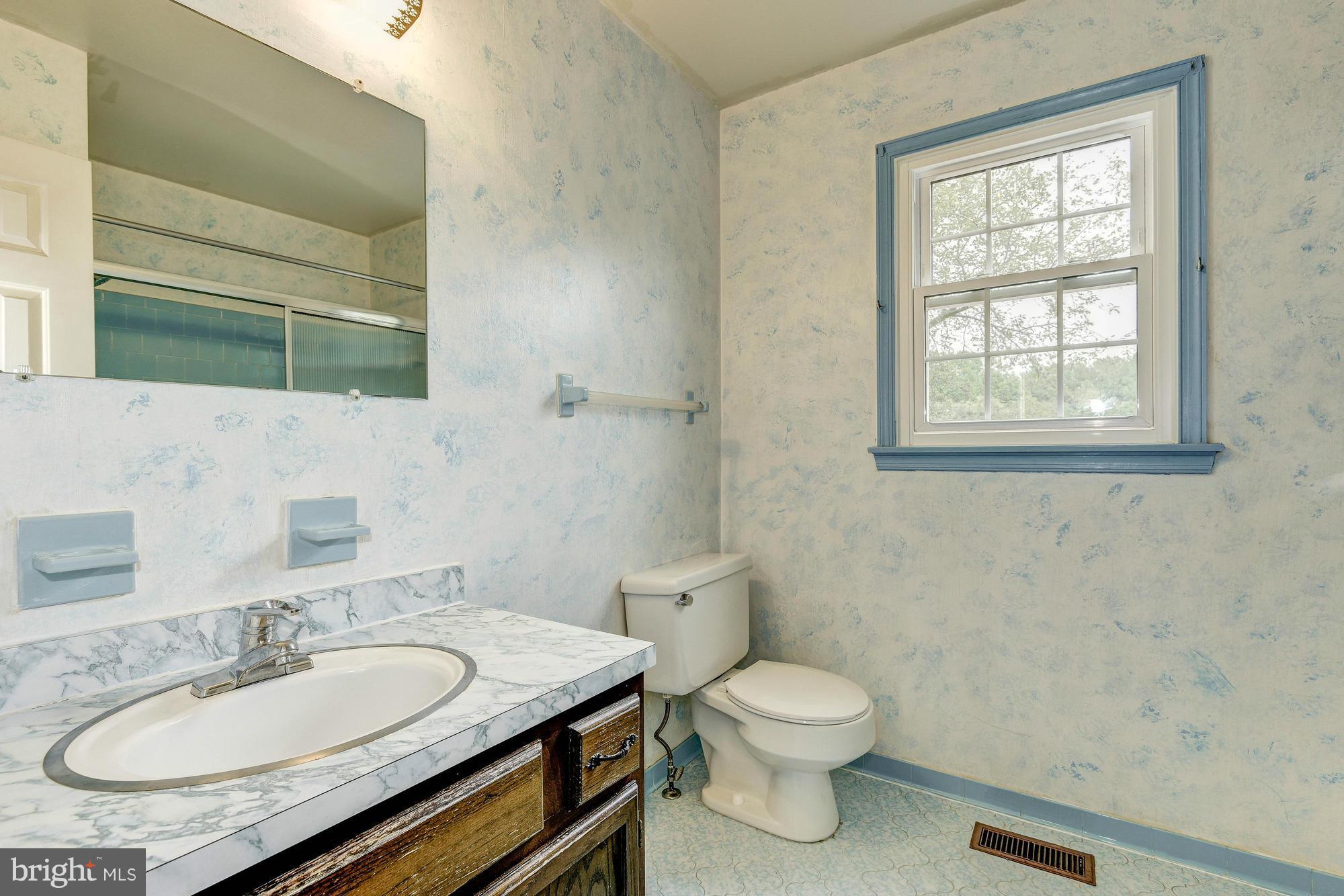 7371 Hallmark Road Clarksville, MD 21029 - Photo 22 of 26 Bathroom ( Full)