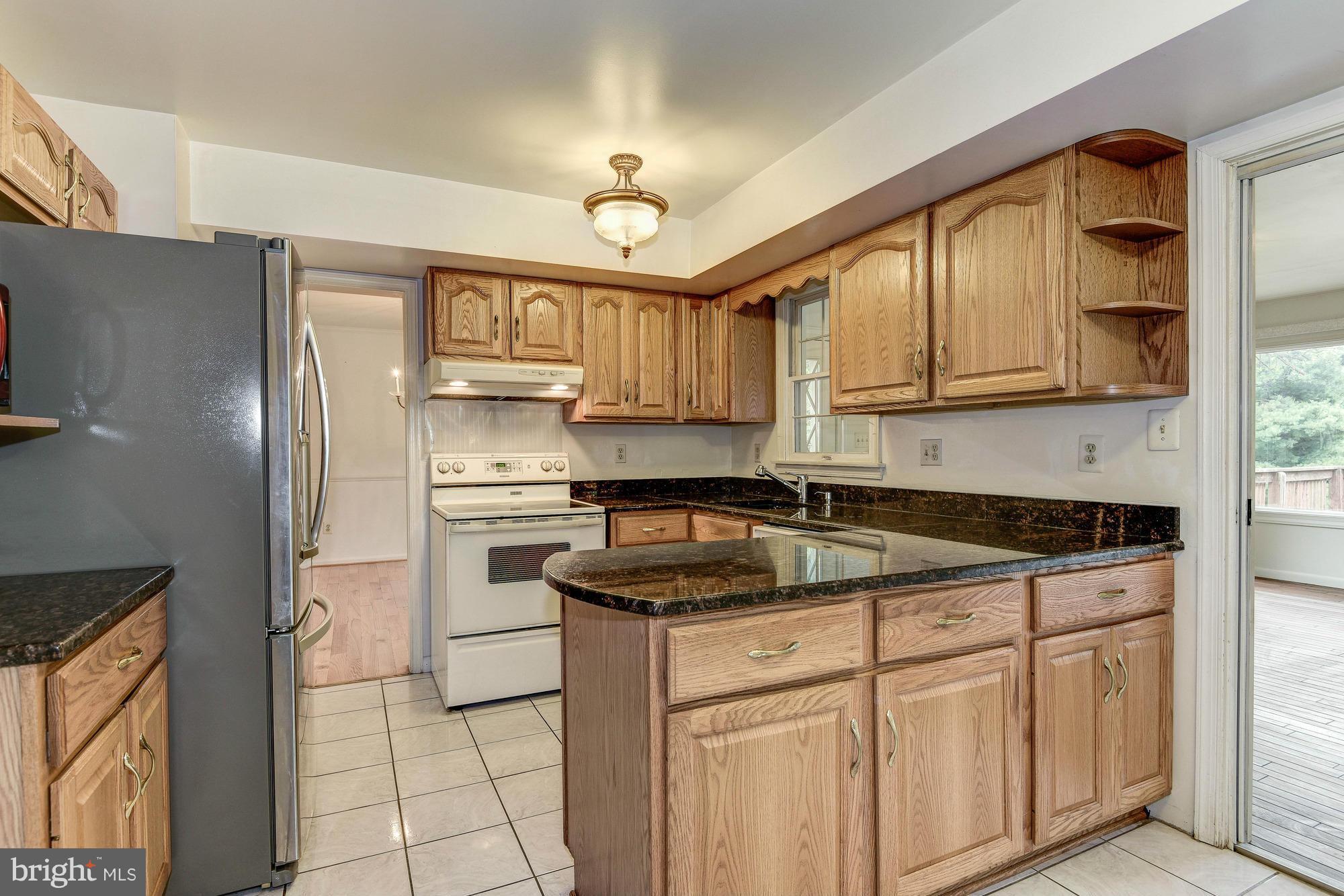 7371 Hallmark Road Clarksville, MD 21029 - Photo 8 of 26 Kitchen