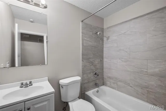 $285,000 | 969 Wynstay Circle, Valley Park, MO 63088