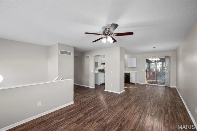 $285,000 | 969 Wynstay Circle, Valley Park, MO 63088