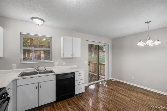 $285,000 | 969 Wynstay Circle, Valley Park, MO 63088