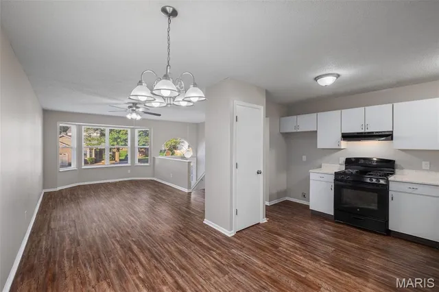 $285,000 | 969 Wynstay Circle, Valley Park, MO 63088