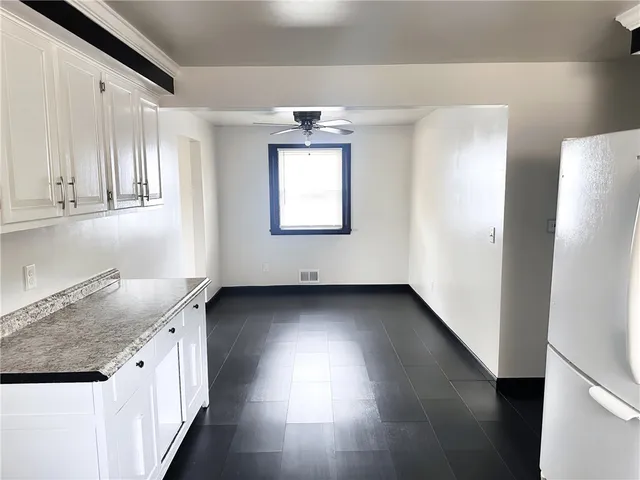 $2,295 | 115 Burben Way, Gates, NY 14624