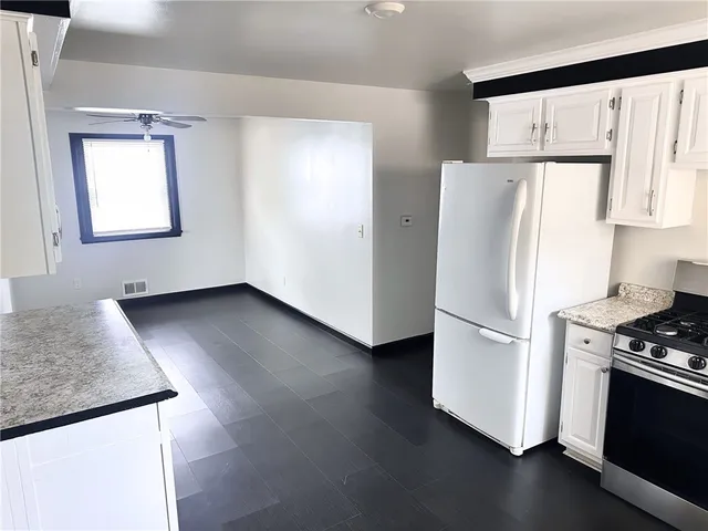 $2,095 | 115 Burben Way, Gates, NY 14624