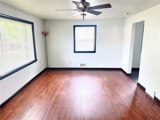 $2,295 | 115 Burben Way, Gates, NY 14624