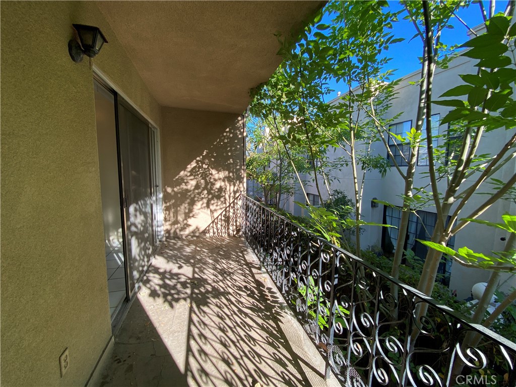 815 Magnolia Avenue, Unit 5 Pasadena, CA 91106 - Photo 5 of 14