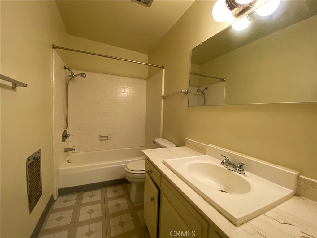 815 Magnolia Avenue, Unit 5 Pasadena, CA 91106 - Photo 10 of 14