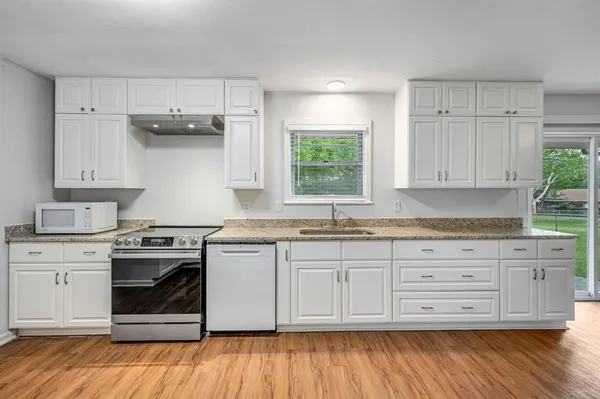 $1,500 | 913 Patricia Drive, Sherman, TX 75090