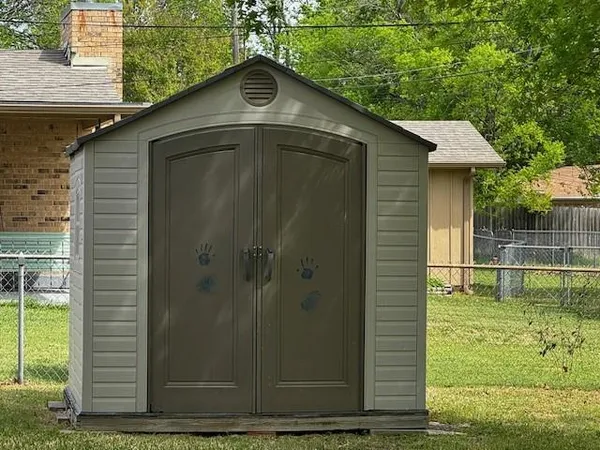 $1,500 | 913 Patricia Drive, Sherman, TX 75090