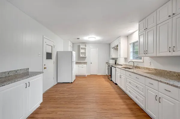 $1,500 | 913 Patricia Drive, Sherman, TX 75090