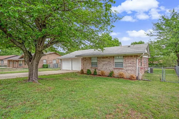 $1,500 | 913 Patricia Drive, Sherman, TX 75090