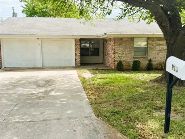 $1,500 | 913 Patricia Drive, Sherman, TX 75090