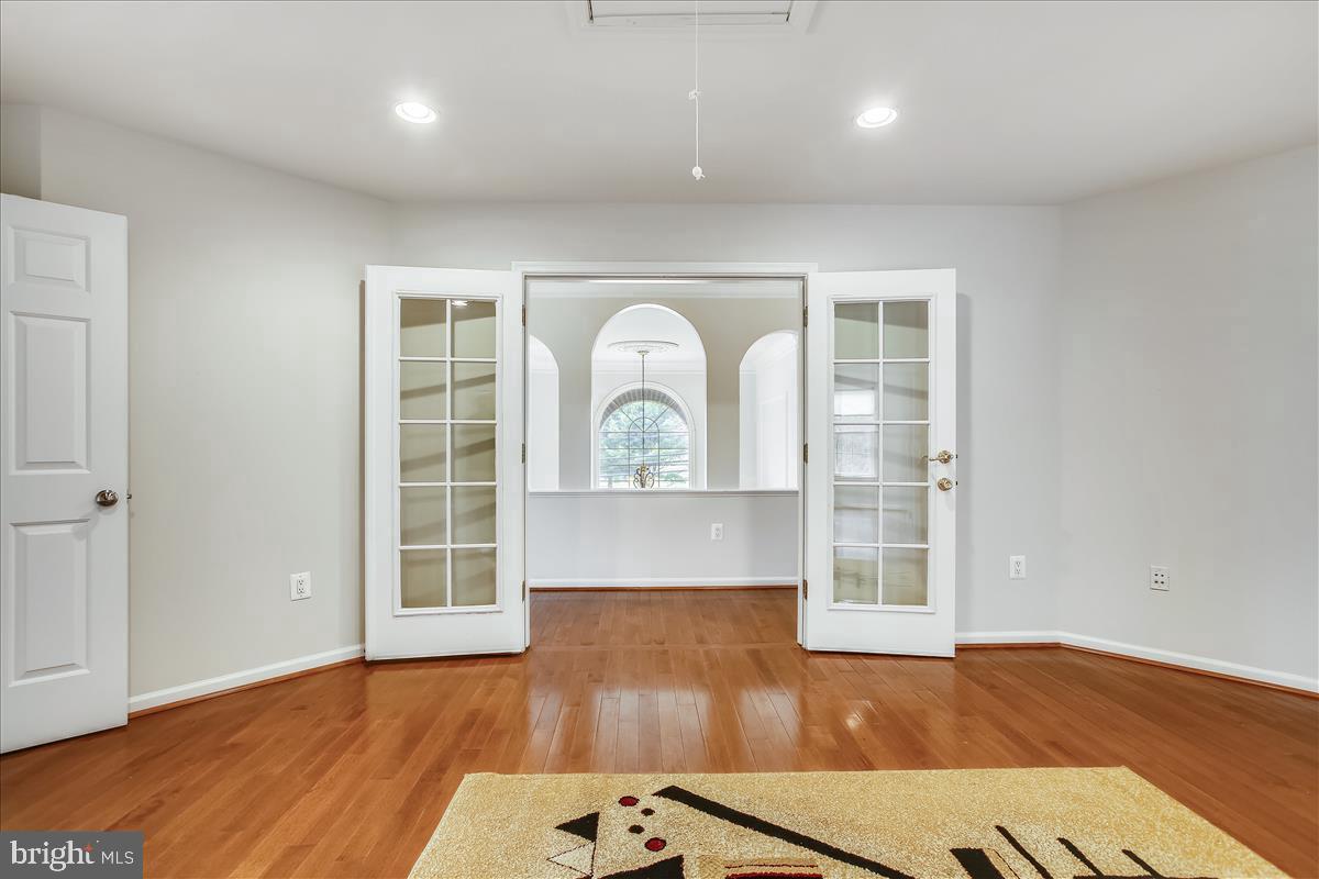 14808 Braddock Road Centreville, VA 20120 - Photo 33 of 111