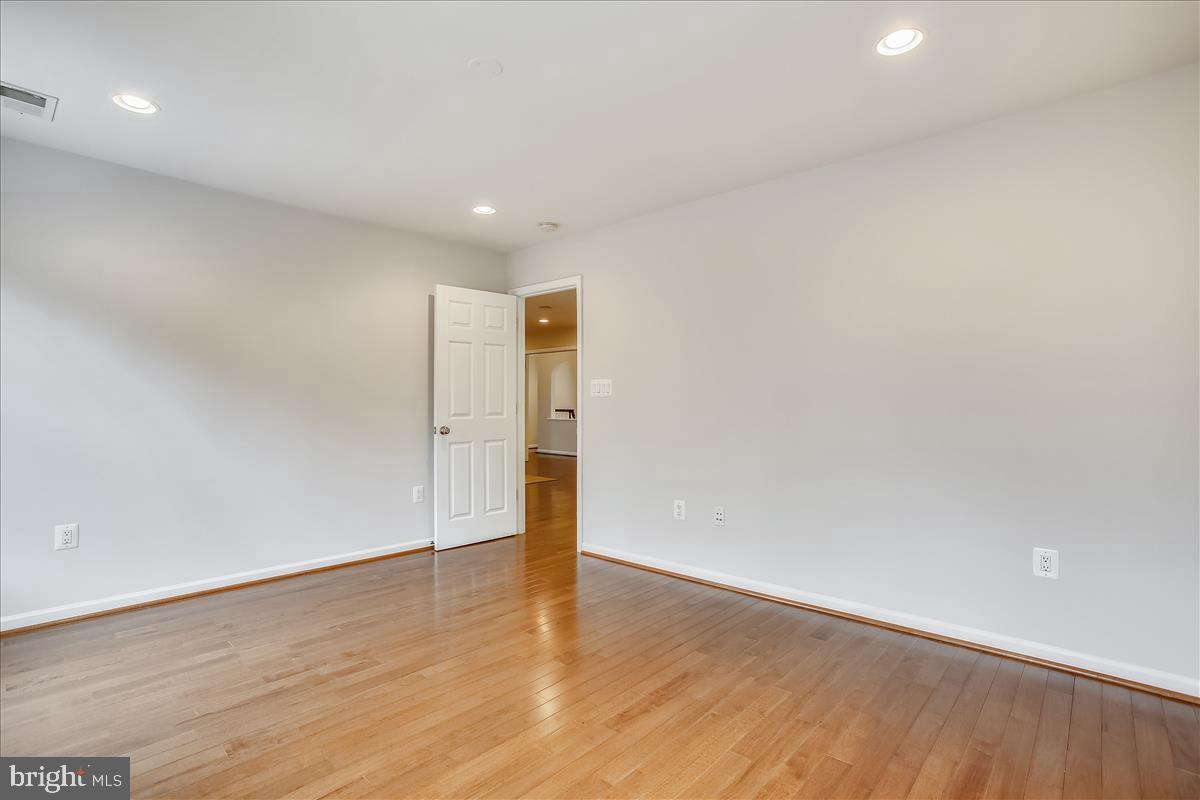 14808 Braddock Road Centreville, VA 20120 - Photo 42 of 111