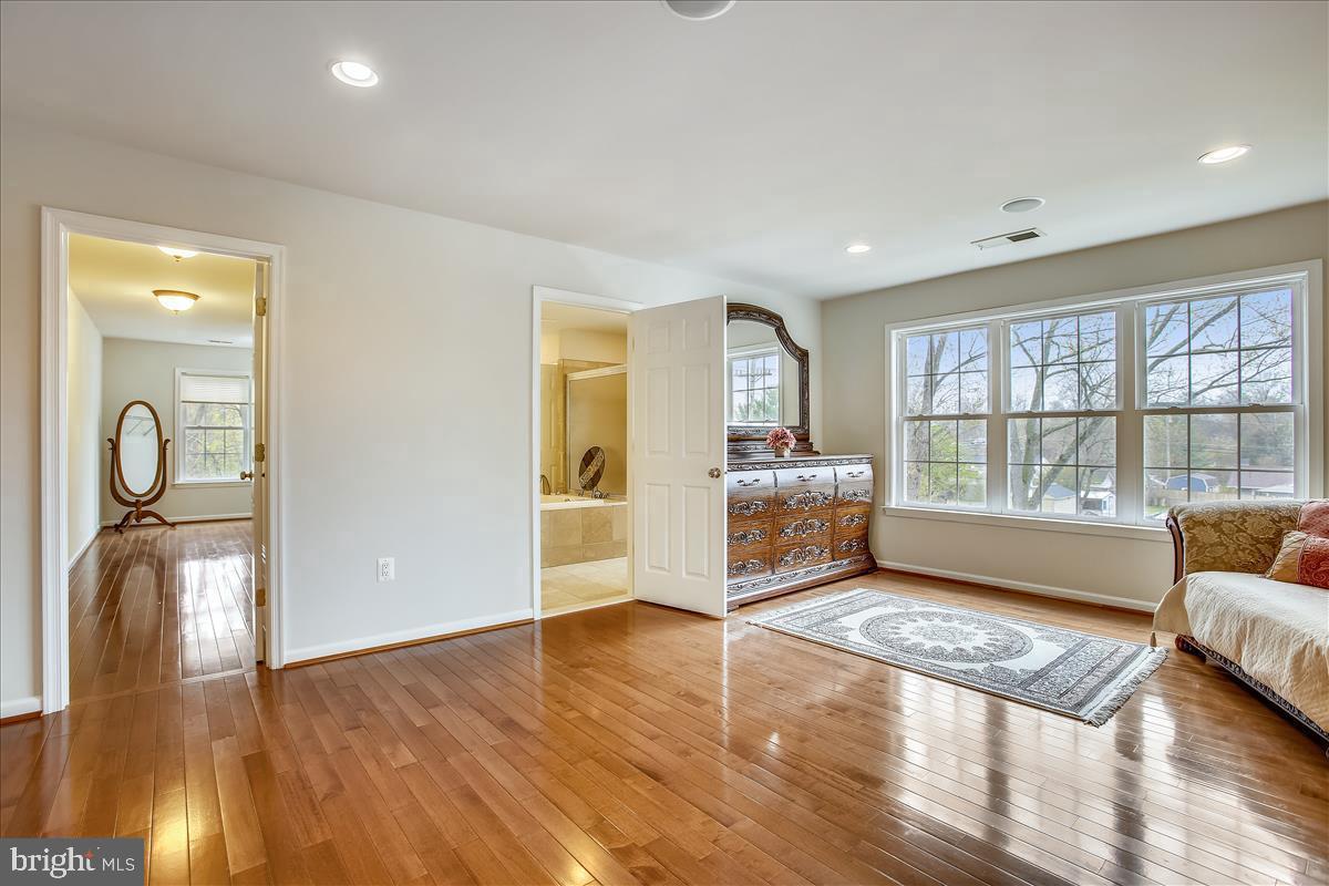 14808 Braddock Road Centreville, VA 20120 - Photo 54 of 111