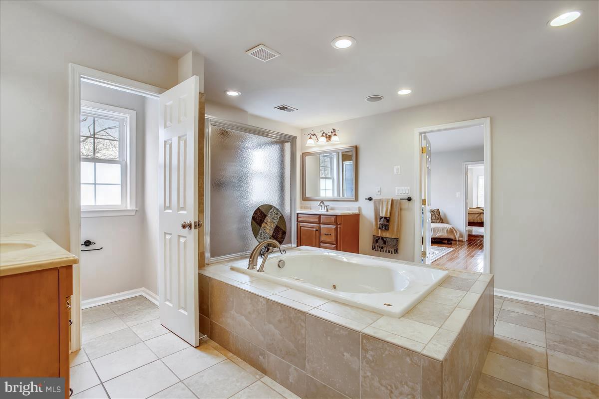 14808 Braddock Road Centreville, VA 20120 - Photo 56 of 111