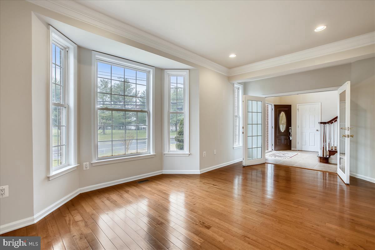 14808 Braddock Road Centreville, VA 20120 - Photo 8 of 111