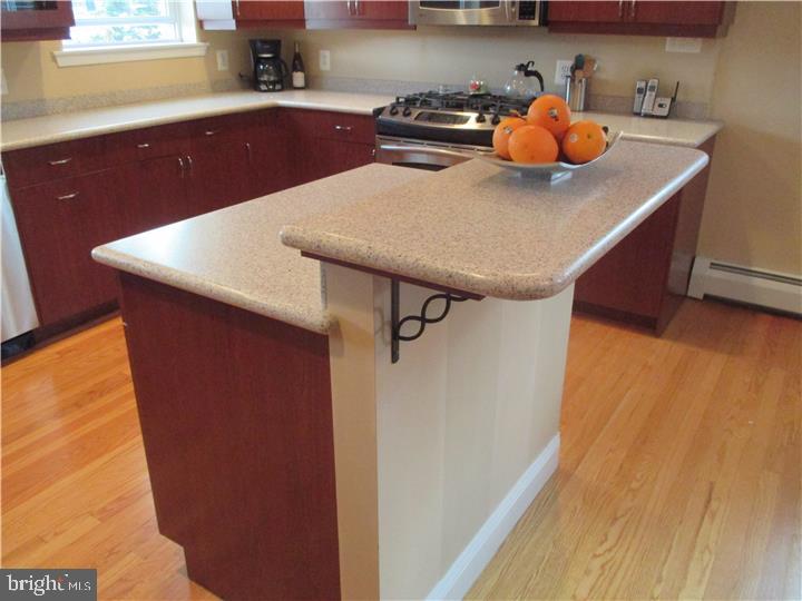 8320 Strahle Place Philadelphia, PA 19111 - Photo 9 of 23 Gallery Image 9