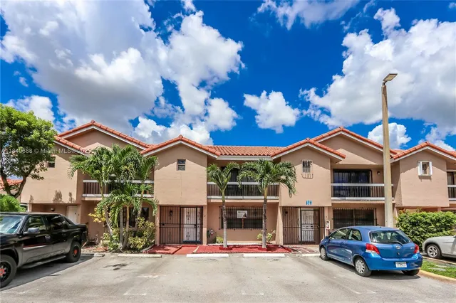 $420,000 | 570 Northwest 109th Avenue, Unit 1204, Miami, FL 33172