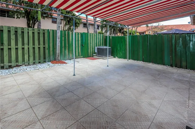 $420,000 | 570 Northwest 109th Avenue, Unit 1204, Miami, FL 33172