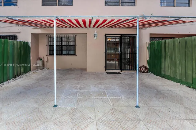 $420,000 | 570 Northwest 109th Avenue, Unit 1204, Miami, FL 33172