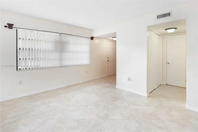 $420,000 | 570 Northwest 109th Avenue, Unit 1204, Miami, FL 33172