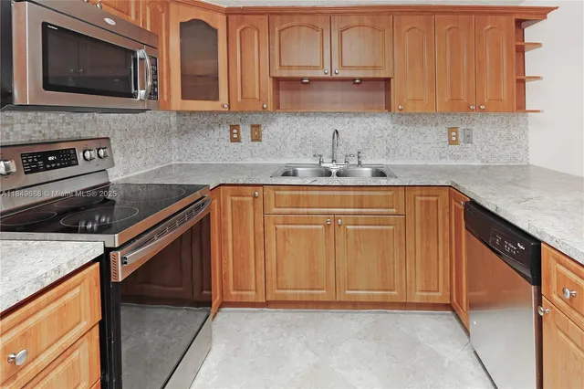 $420,000 | 570 Northwest 109th Avenue, Unit 1204, Miami, FL 33172