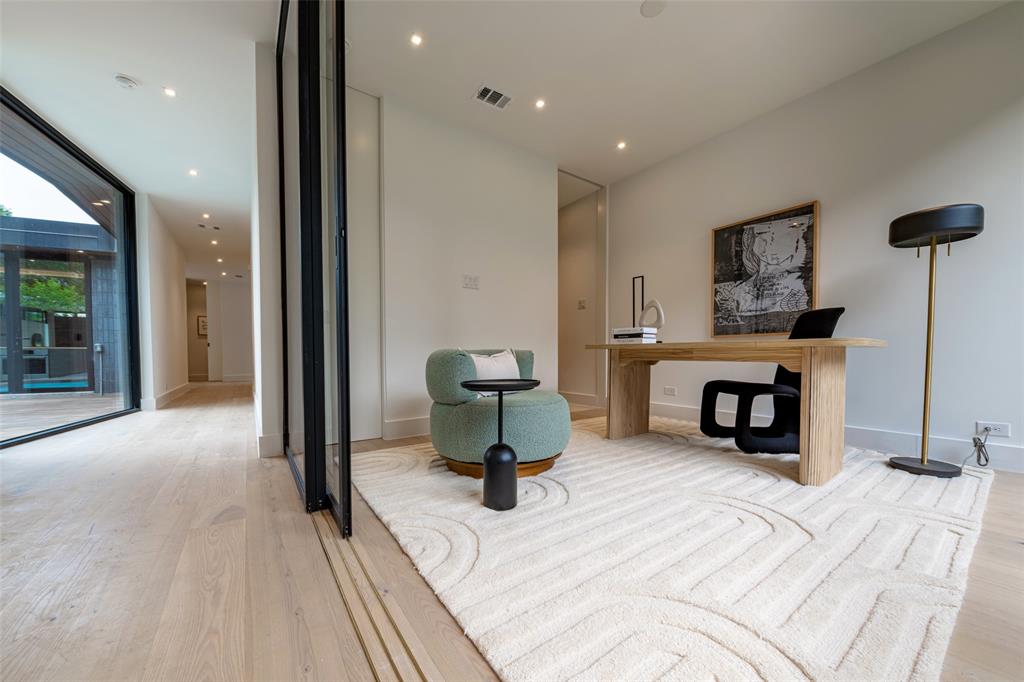 6822 Victoria Avenue Dallas, TX 75209 - Photo 19 of 32