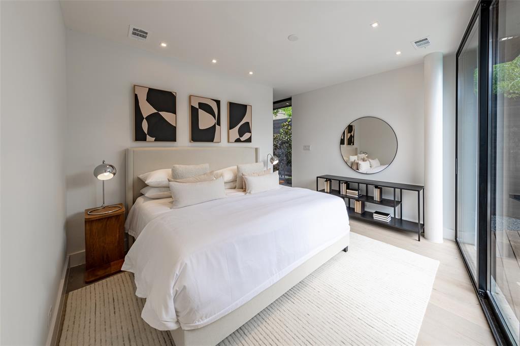 6822 Victoria Avenue Dallas, TX 75209 - Photo 21 of 32