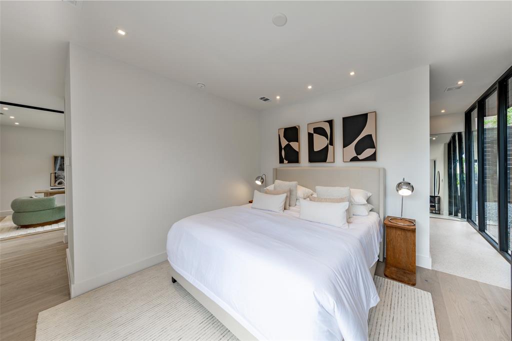 6822 Victoria Avenue Dallas, TX 75209 - Photo 23 of 32