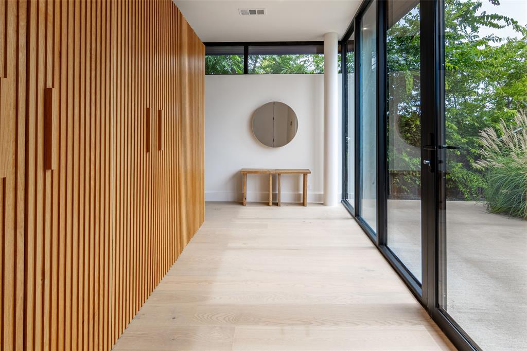 6822 Victoria Avenue Dallas, TX 75209 - Photo 3 of 32