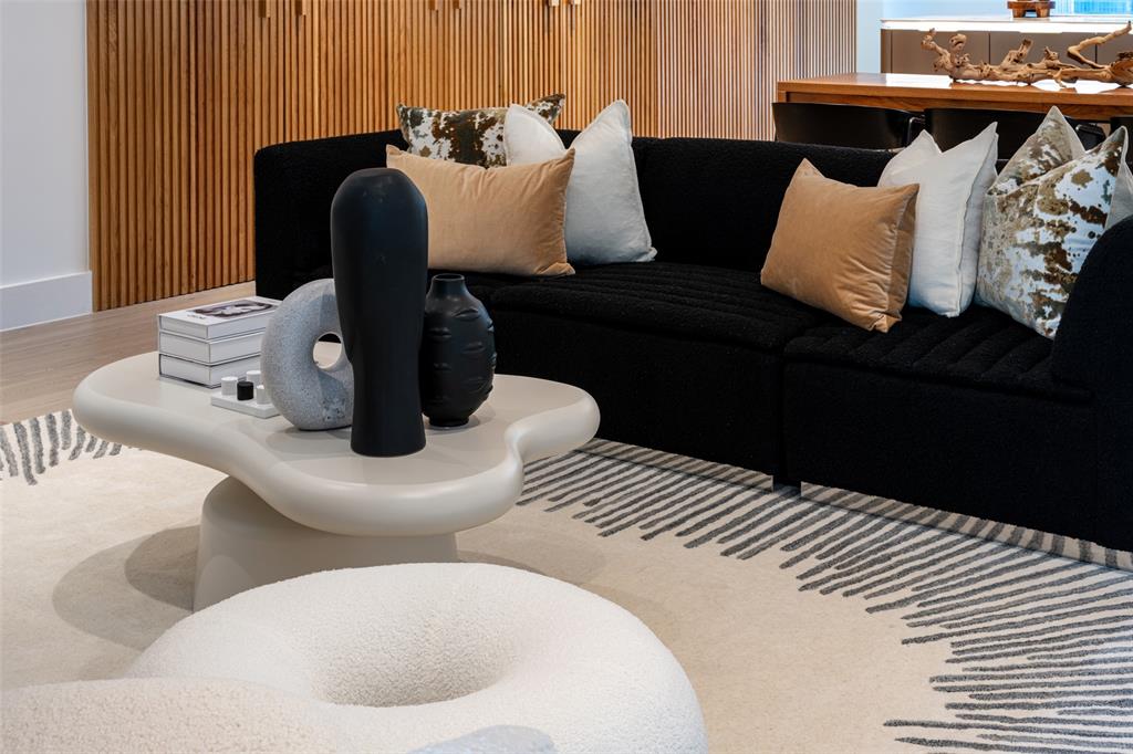 6822 Victoria Avenue Dallas, TX 75209 - Photo 7 of 32