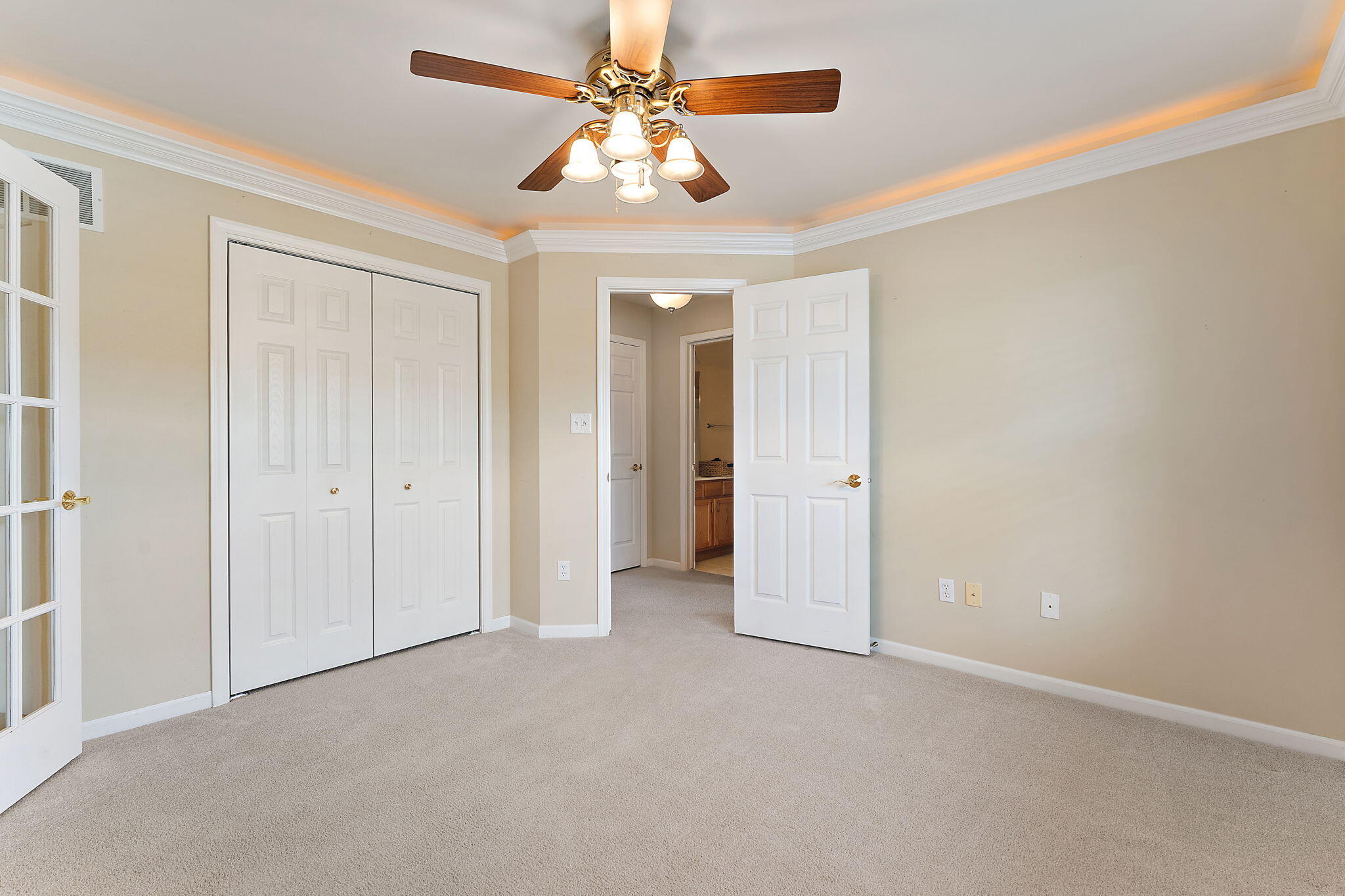 901 Veterans Lane Crown Point, IN 46307 - Photo 23 of 40 an empty room with windows and fan