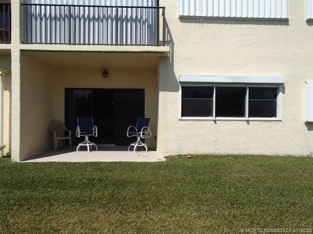 a front view of house with yard
