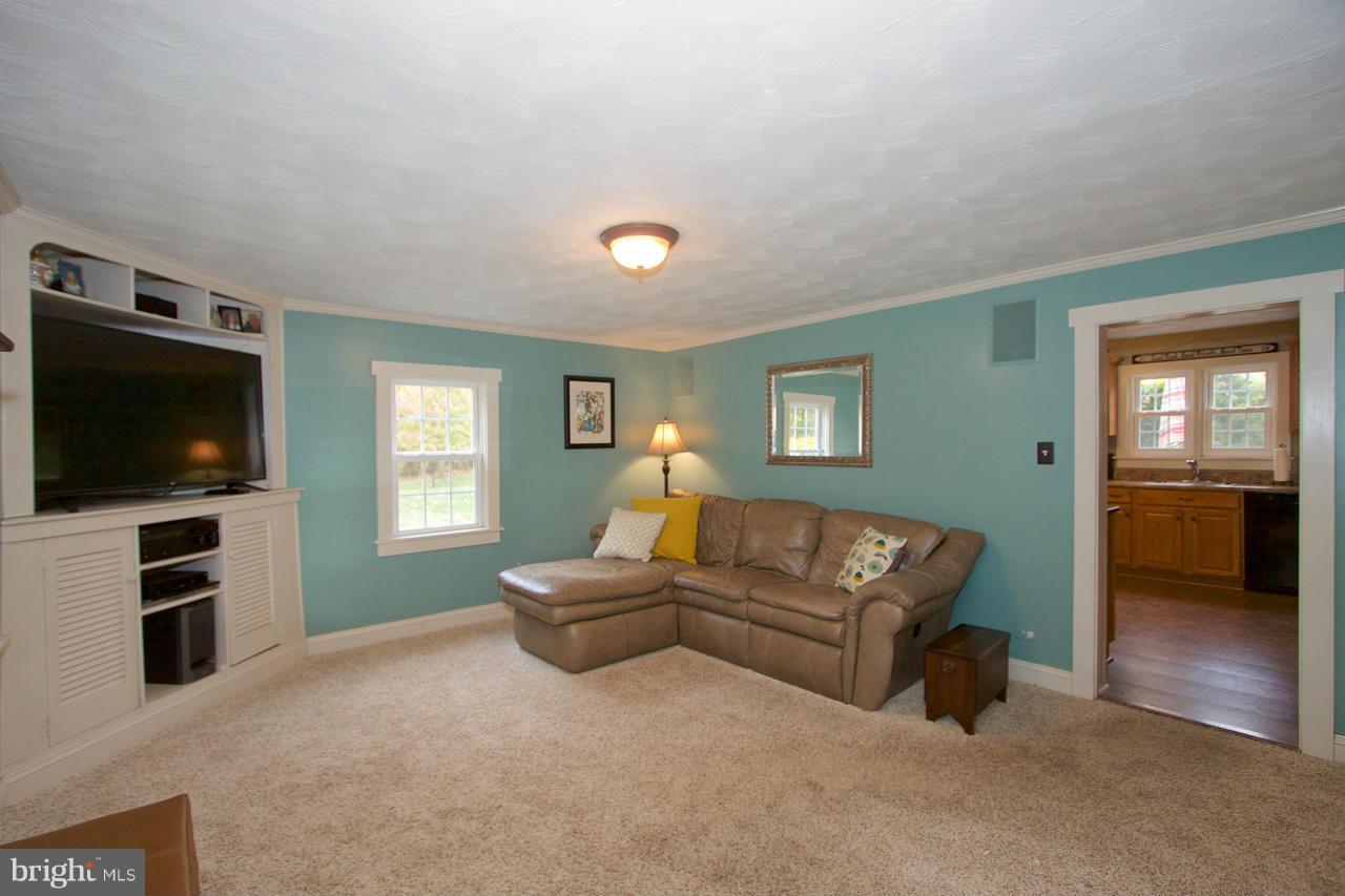 1002 Old Joppa Road Joppa, MD 21085 - Photo 11 of 29 Living Room