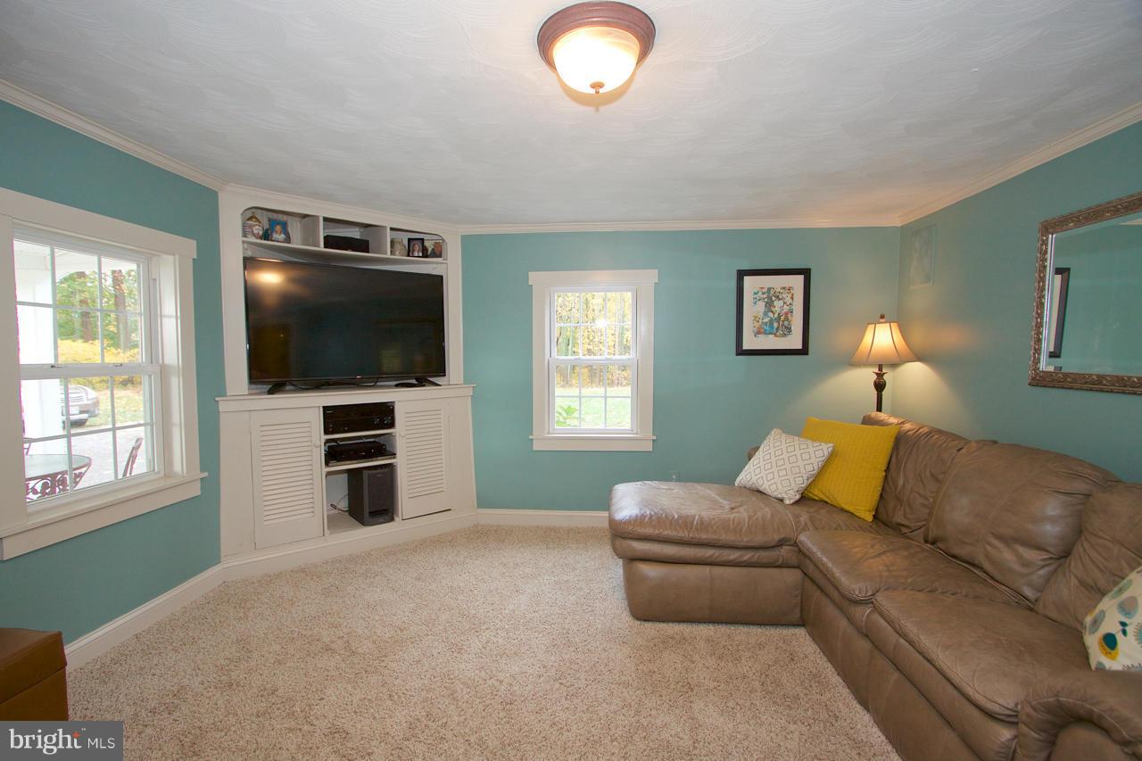 1002 Old Joppa Road Joppa, MD 21085 - Photo 12 of 29 Living Room