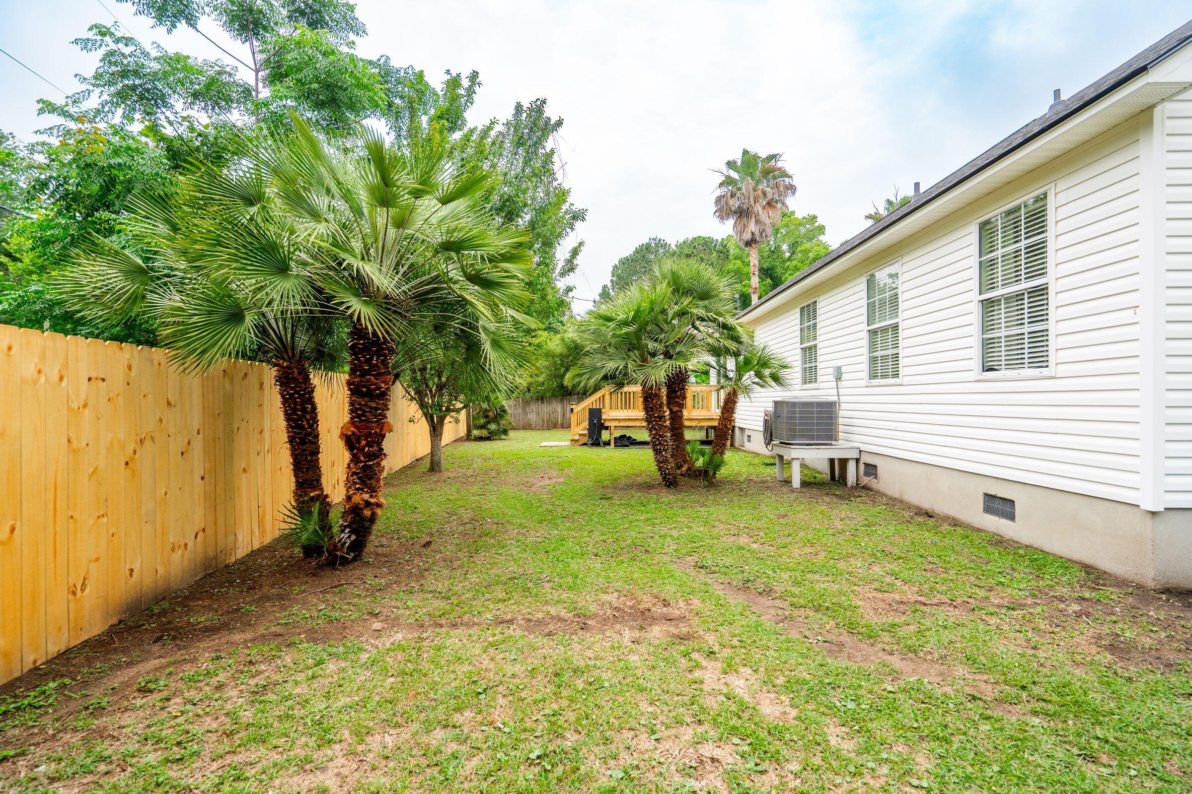 1077 Farmington Road Charleston, SC 29412 - Photo 50 of 55 1077FarmingtonRd-KeenEyeMarketing-054