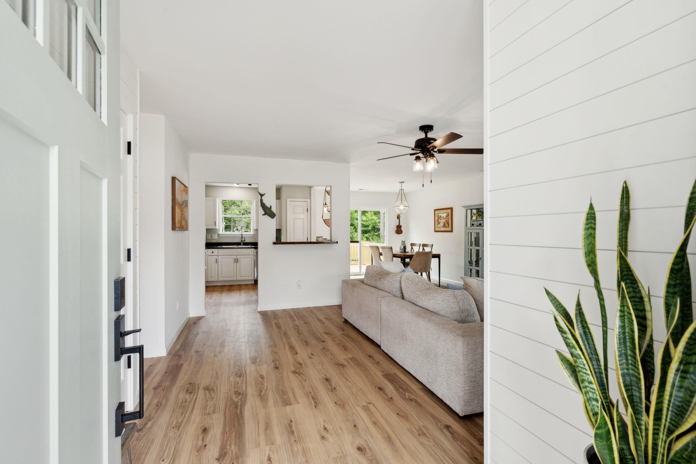 1077 Farmington Road Charleston, SC 29412 - Photo 10 of 55 1077FarmingtonRd-KeenEyeMarketing-009