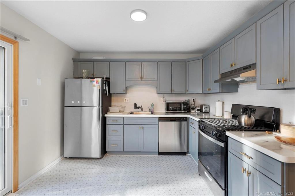 360 West Spring Street, Unit A7 West Haven, CT 06516 - Photo 2 of 31