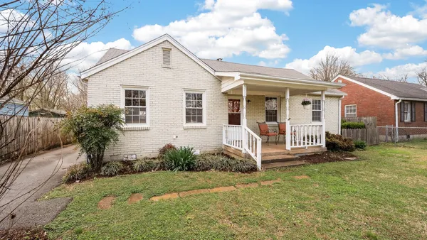 $365,000 | 202 2nd Avenue, Murfreesboro, TN 37130