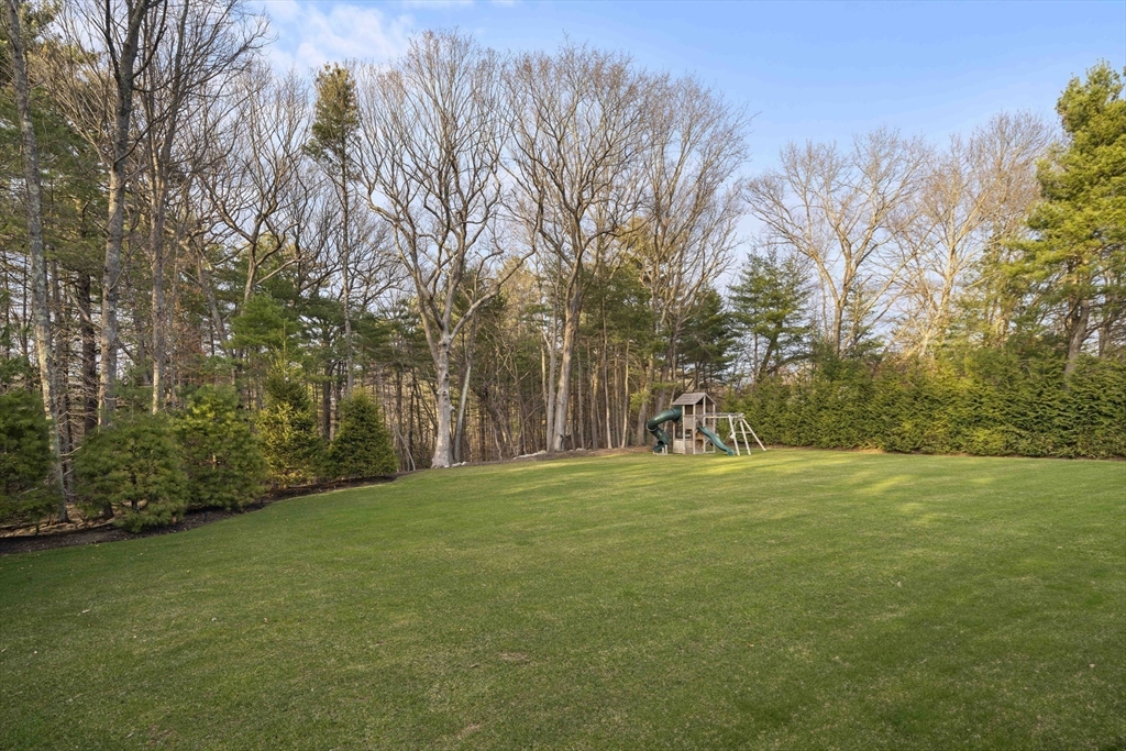 37 Carleton Drive Needham, MA 02492 - Photo 33 of 34 Gallery Image 33
