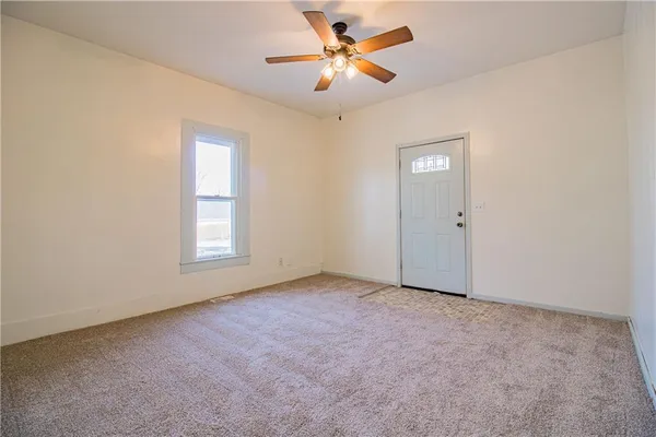 $135,000 | 119 East 15th Terrace, Higginsville, MO 64037