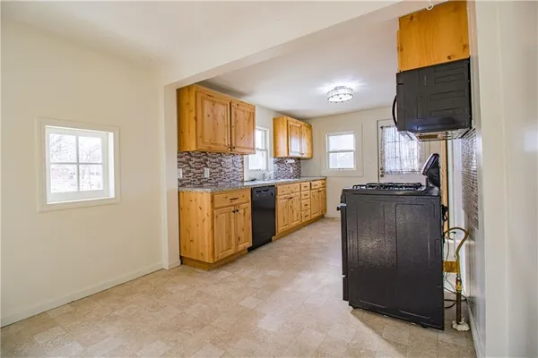 $135,000 | 119 East 15th Terrace, Higginsville, MO 64037