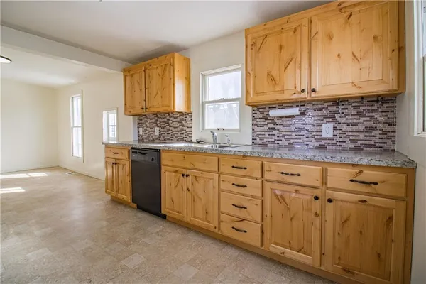 $135,000 | 119 East 15th Terrace, Higginsville, MO 64037