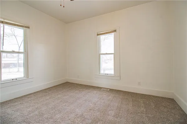 $135,000 | 119 East 15th Terrace, Higginsville, MO 64037