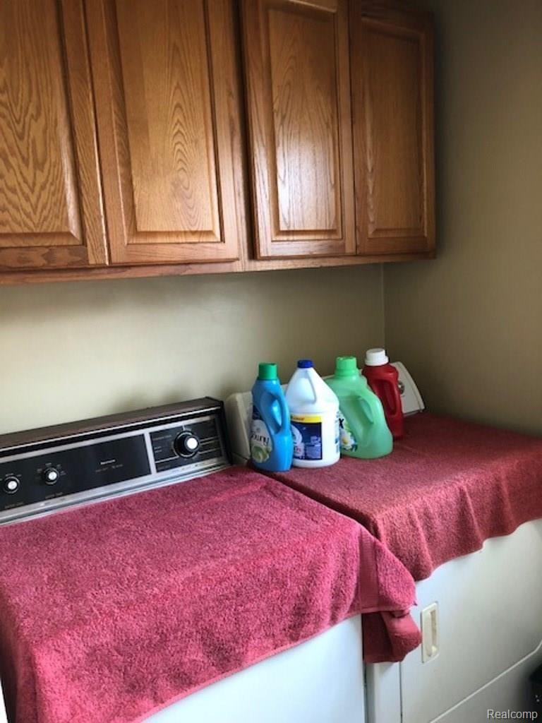 10960 North Nicholson Road Fowlerville, MI 48836 - Photo 11 of 24 IMG_208314.jpg