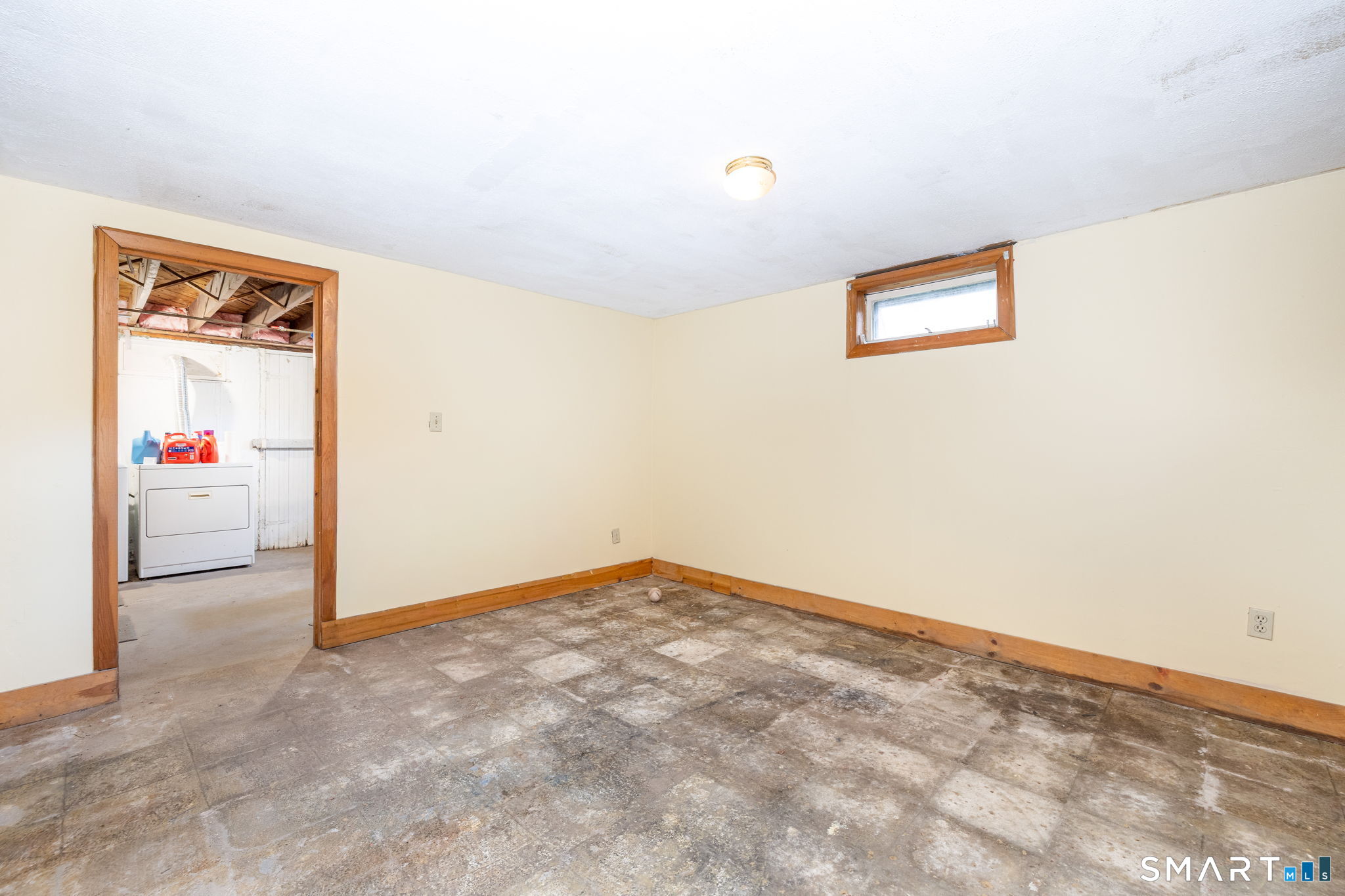 33 Union St Extension Enfield, CT 06082 - Photo 25 of 32 Additional lower level partially space - perfect for home office